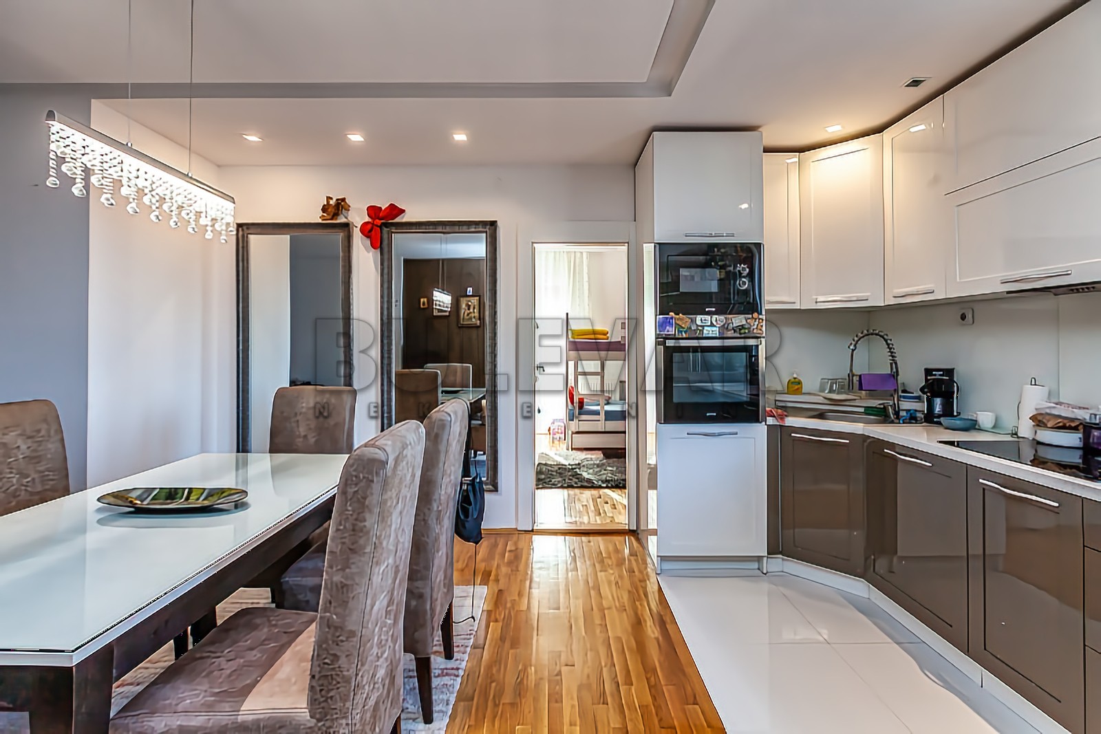 Trosoban stan, 83 m2, Centar, Generala Milojka Lešjanina ID: p-014048 4