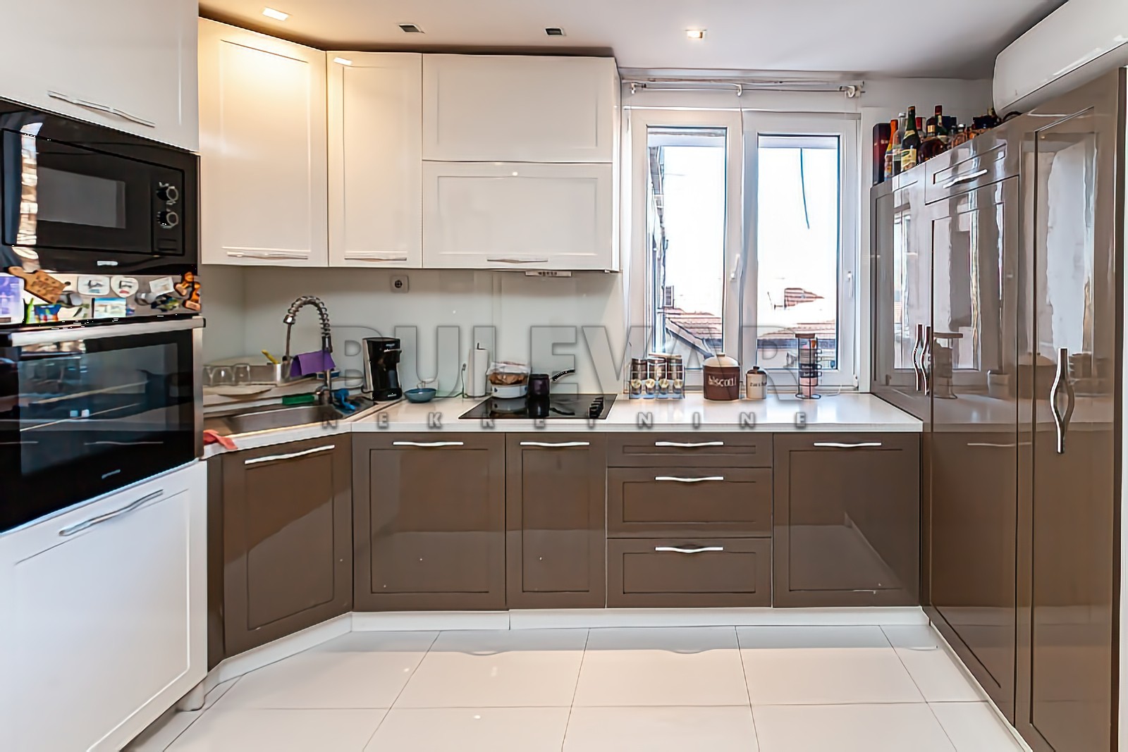 Trosoban stan, 83 m2, Centar, Generala Milojka Lešjanina ID: p-014048 5