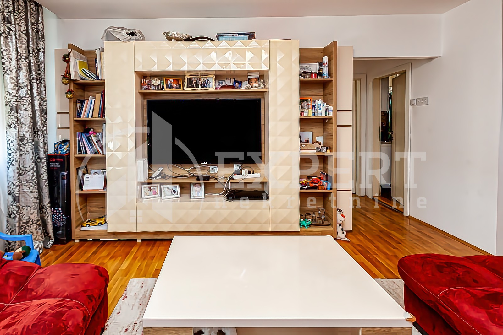 Trosoban stan, 83 m2, Centar, Generala Milojka Lešjanina ID: p-014048 10