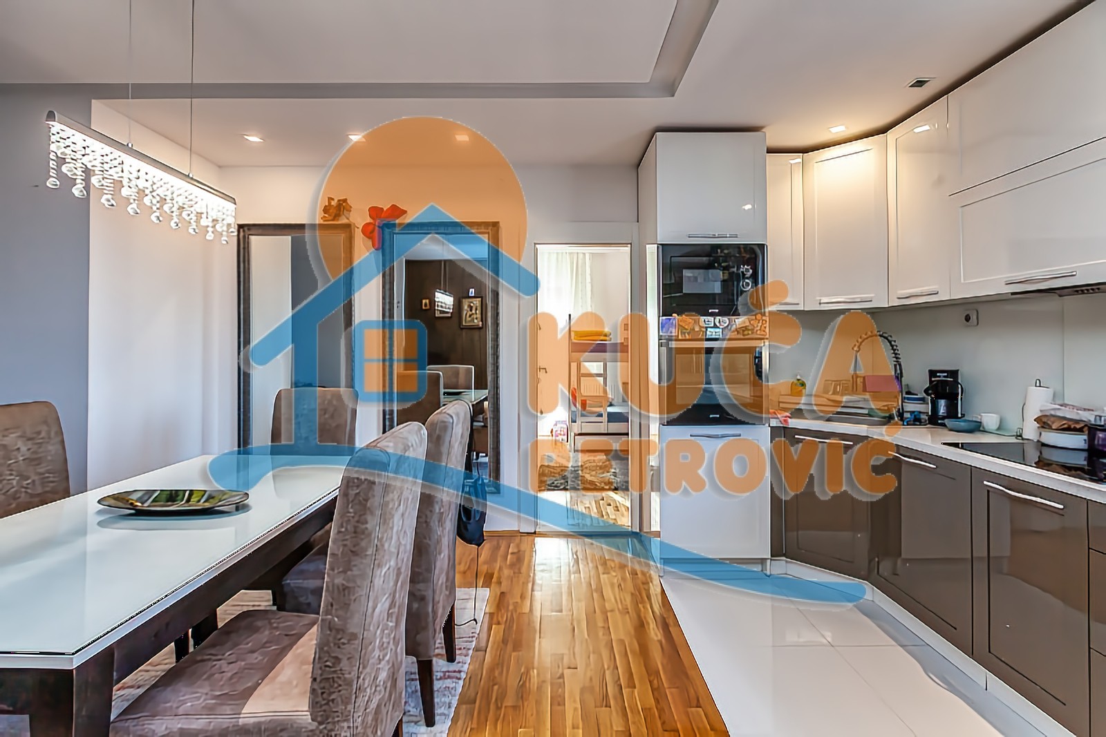 Trosoban stan, 83 m2, Centar, Generala Milojka Lešjanina ID: p-014048 4