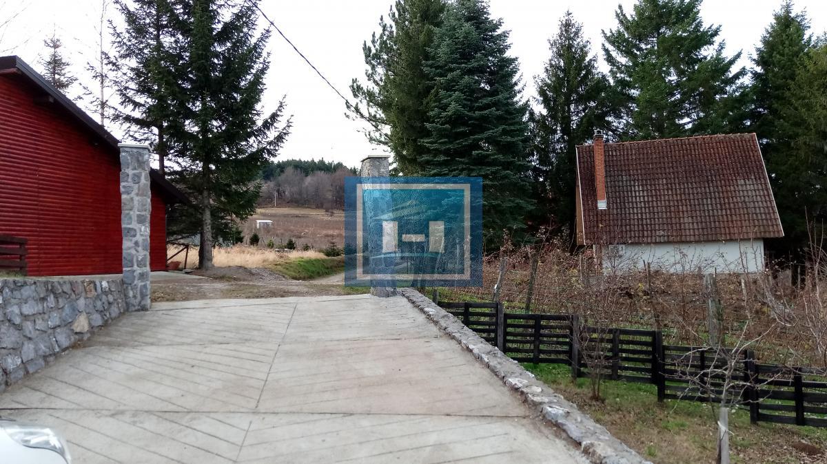 Vikendica u srcu prirode – idealan kutak za beg od svakodnevice! 10