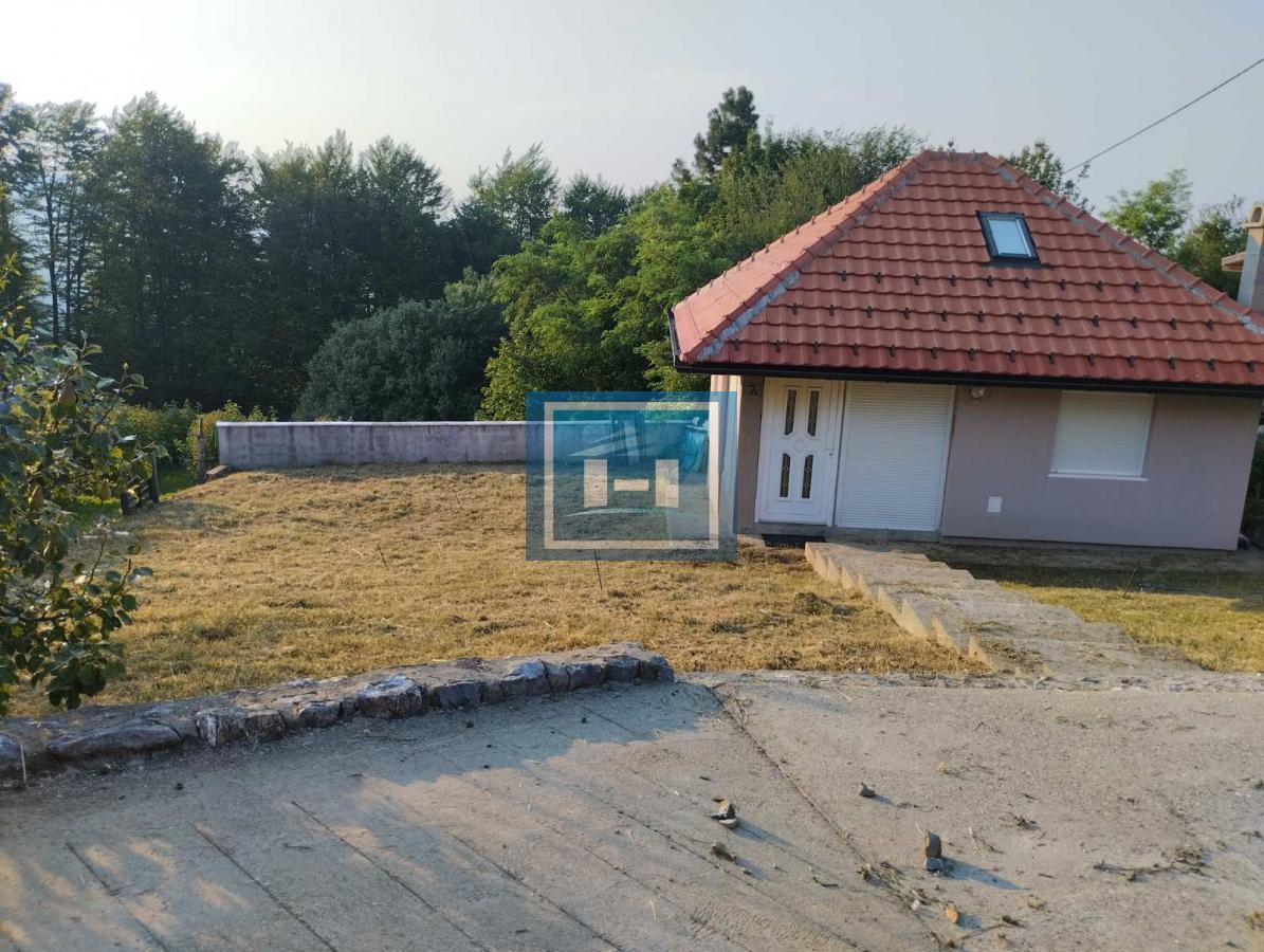 Vikendica u srcu prirode – idealan kutak za beg od svakodnevice! 3