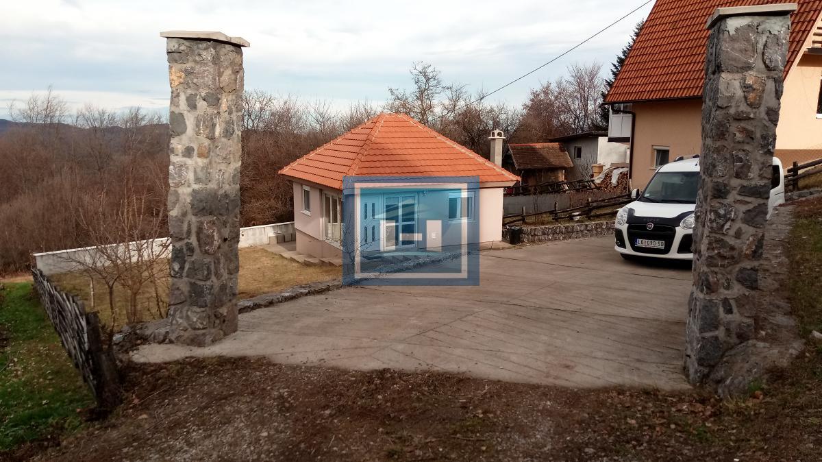 Vikendica u srcu prirode – idealan kutak za beg od svakodnevice! 7