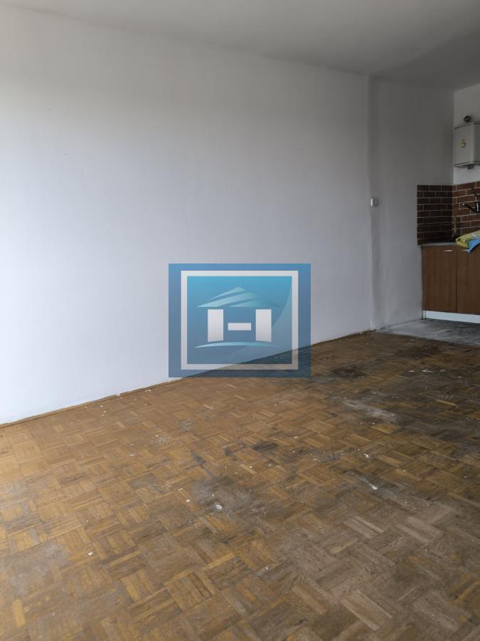 Idealna prilika! Stan sa terasom i pogledom u mirnom delu grada 3