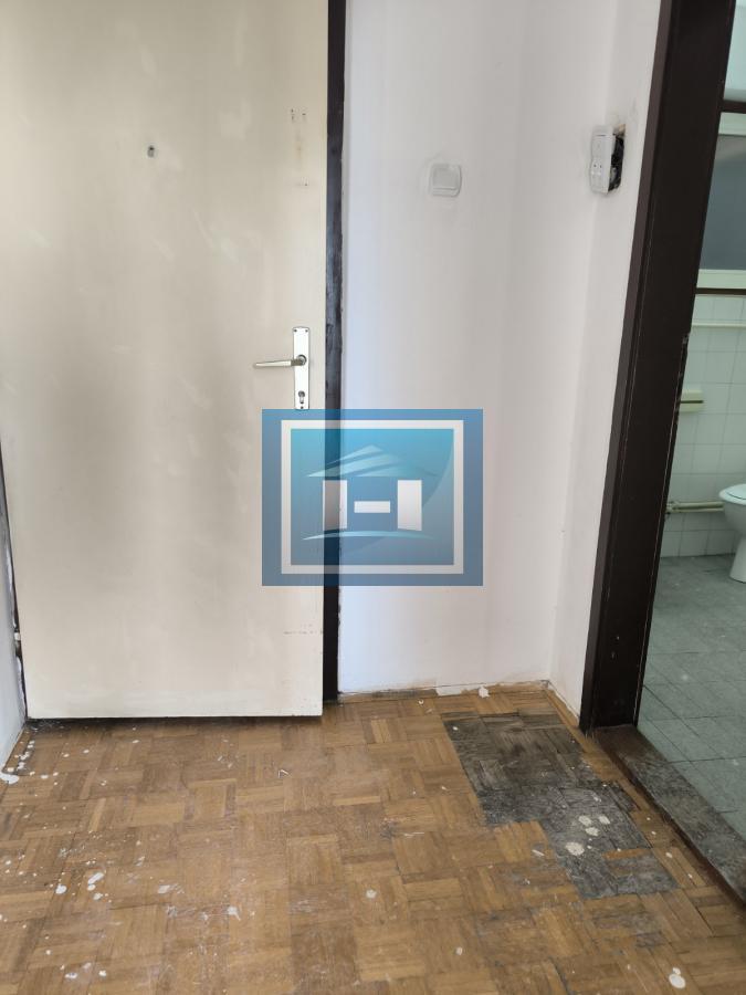 Idealna prilika! Stan sa terasom i pogledom u mirnom delu grada 4