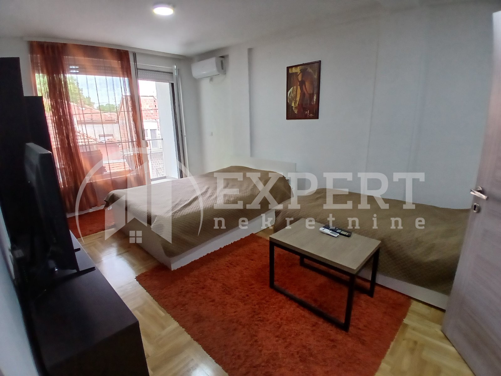 Trosoban stan, 95 m2, Centar, Milentijeva ID: i-014064 1