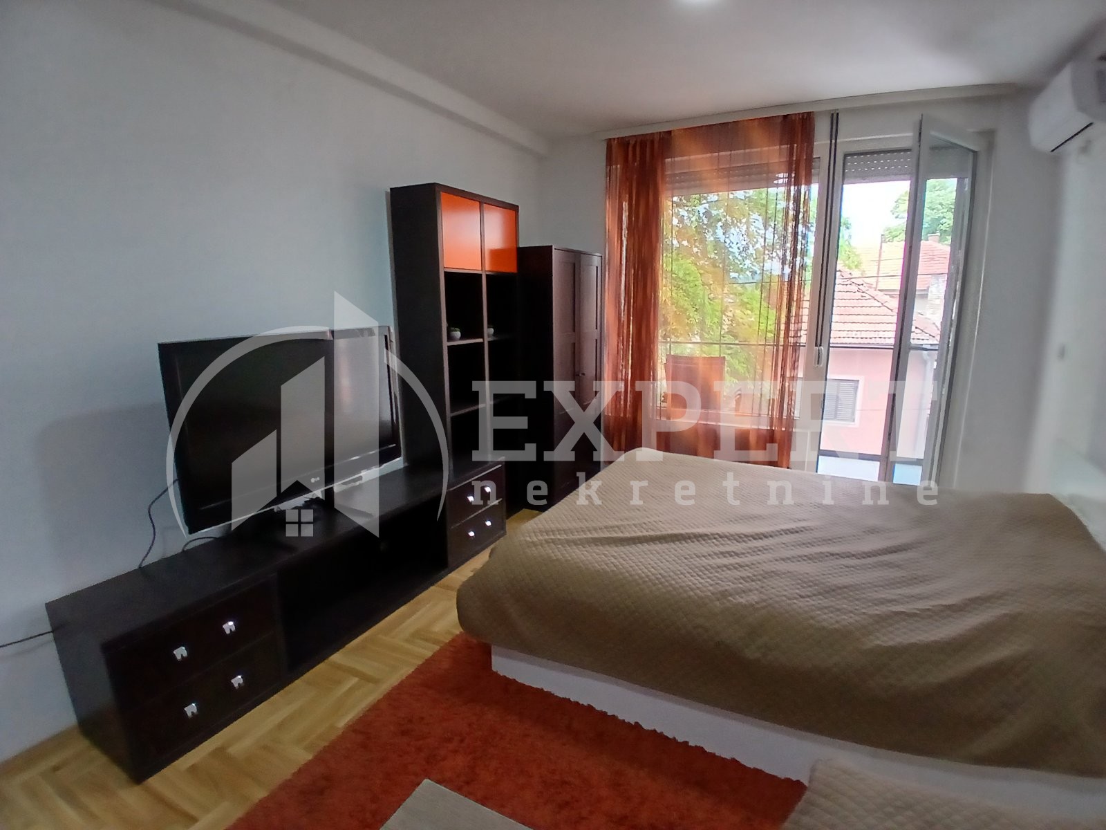 Trosoban stan, 95 m2, Centar, Milentijeva ID: i-014064 3