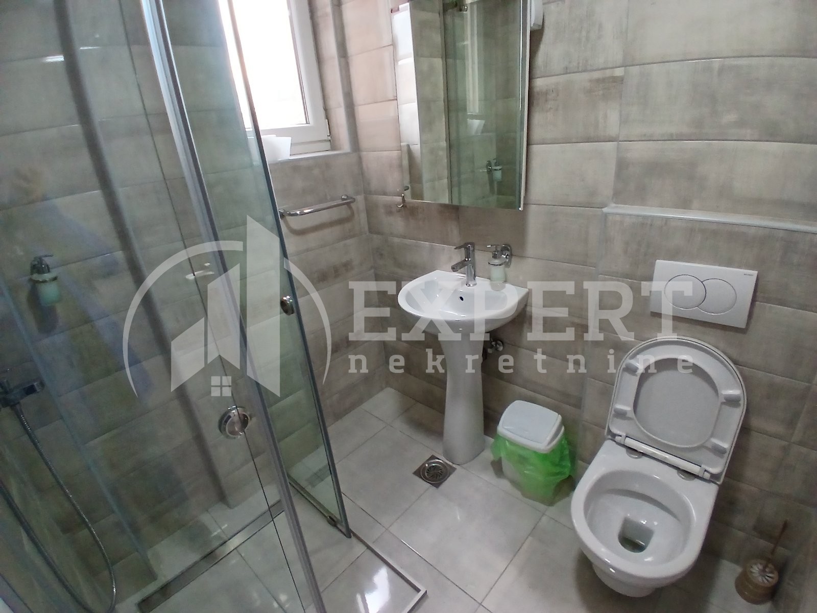 Trosoban stan, 95 m2, Centar, Milentijeva ID: i-014064 8