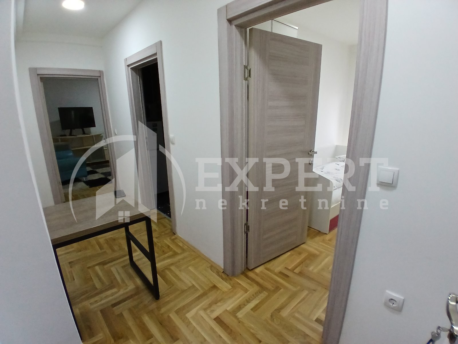 Trosoban stan, 95 m2, Centar, Milentijeva ID: i-014064 11