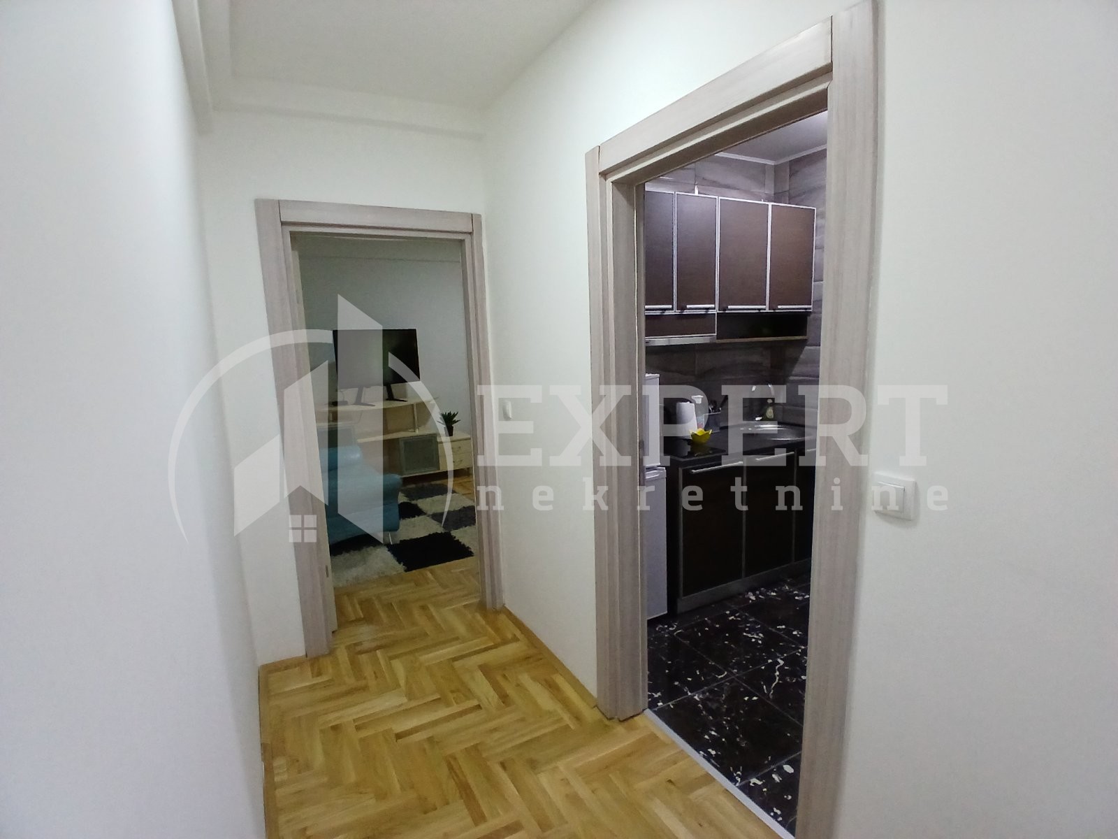 Trosoban stan, 95 m2, Centar, Milentijeva ID: i-014064 12