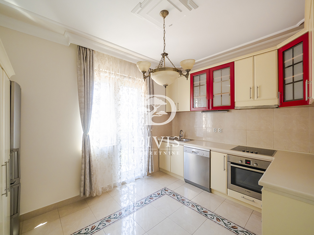 Izdajemo kuću na Dedinju  448m2  Malog Radojice 3