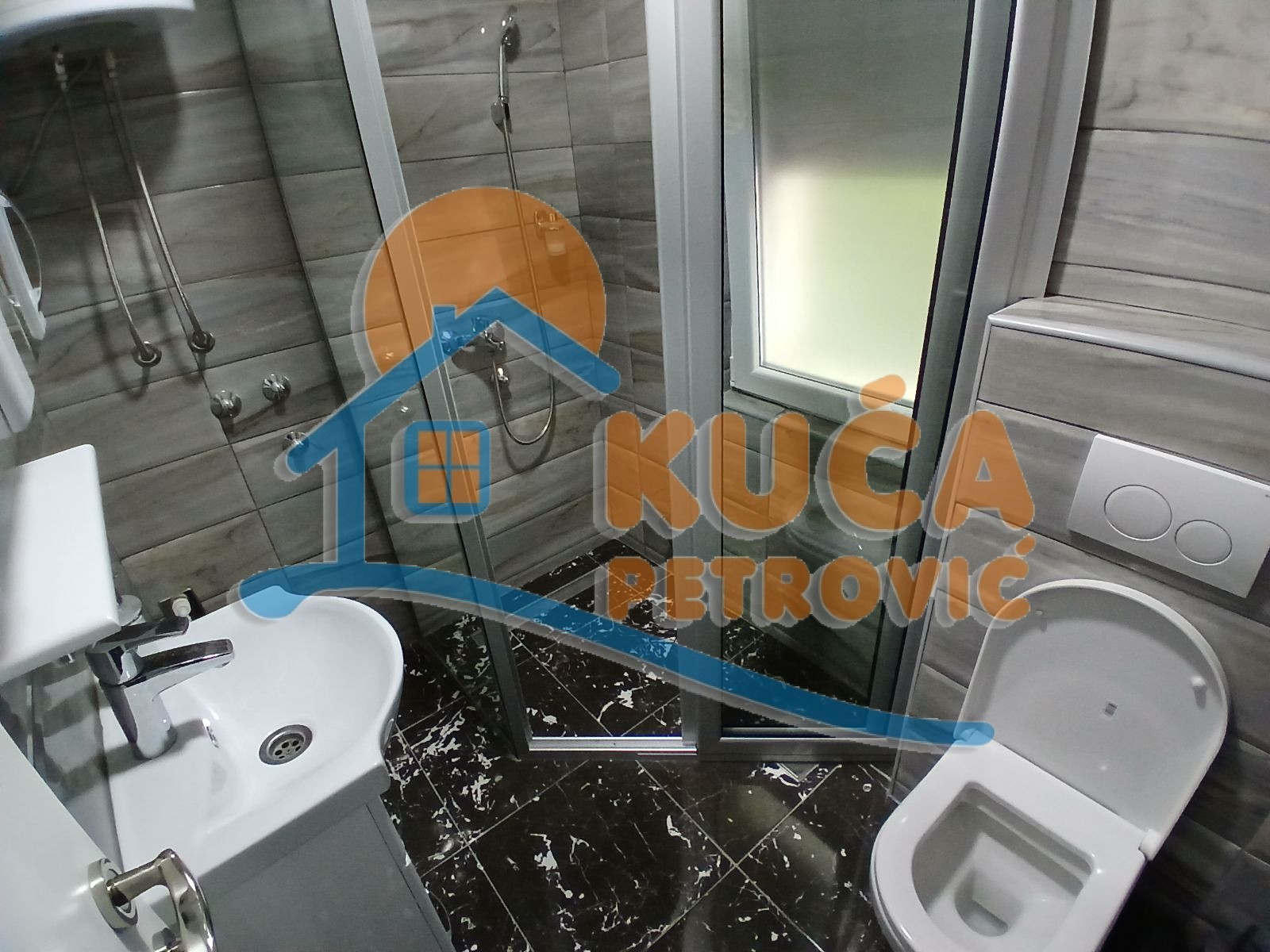 Trosoban stan, 95 m2, Centar, Milentijeva ID: i-014064 14