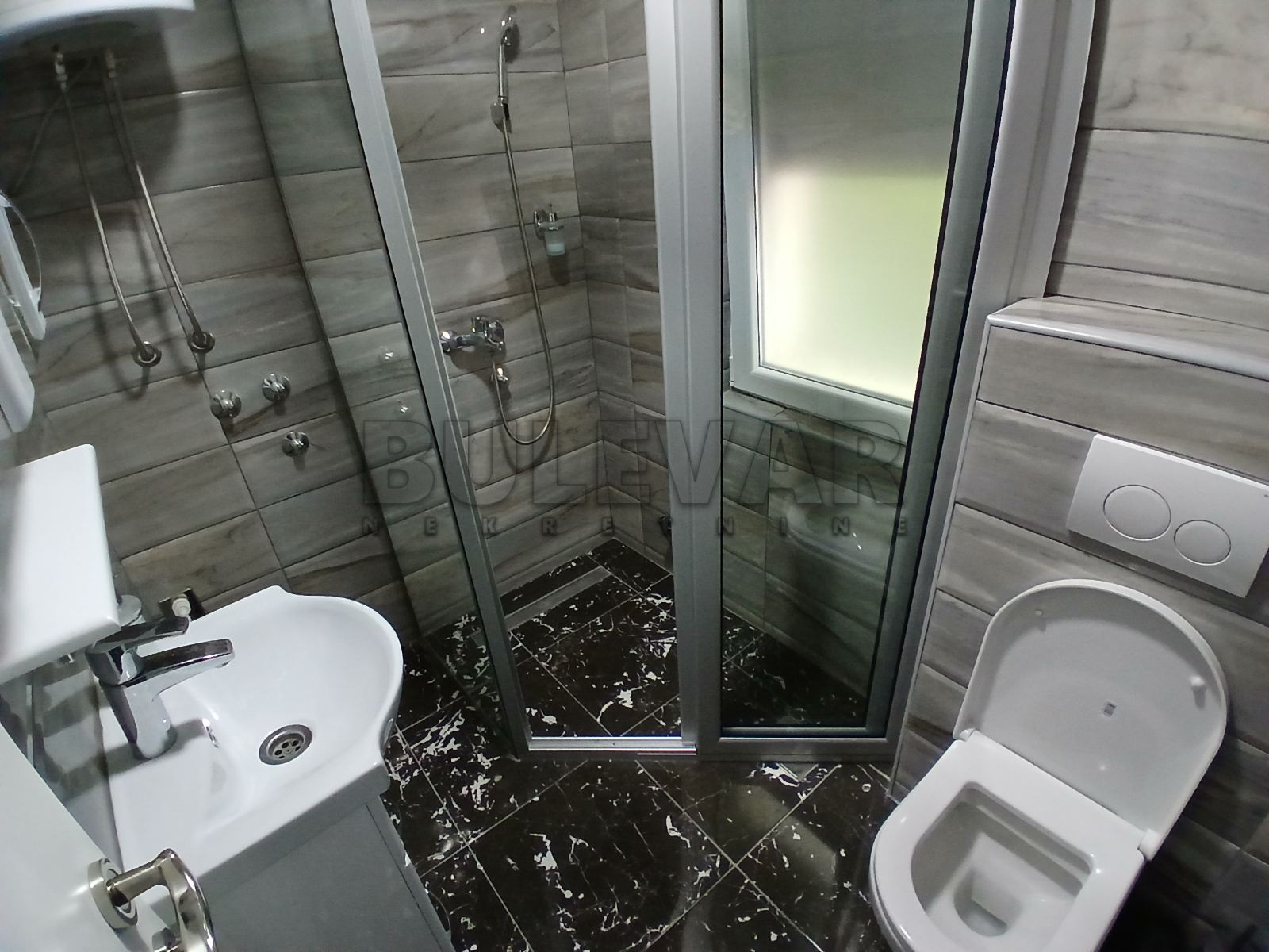 Trosoban stan, 95 m2, Centar, Milentijeva ID: i-014064 14