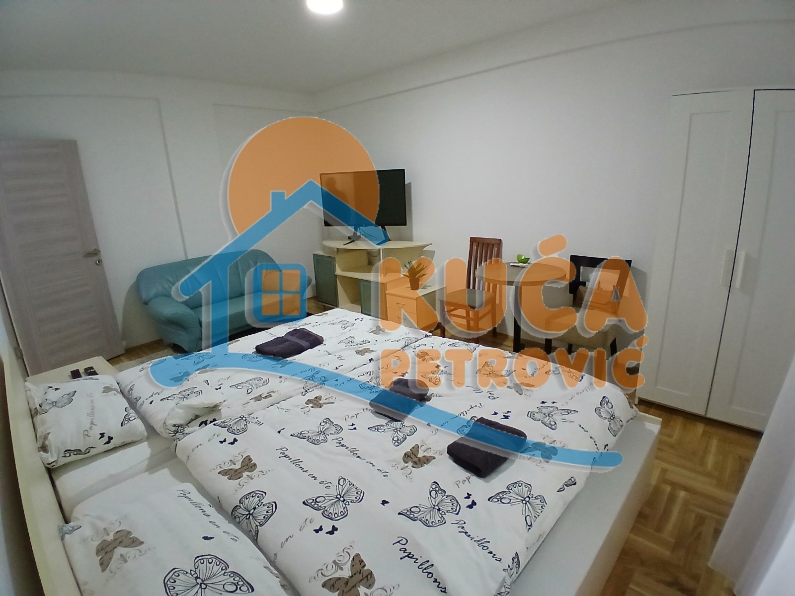 Trosoban stan, 95 m2, Centar, Milentijeva ID: i-014064 10