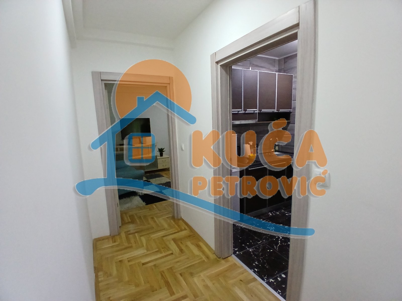 Trosoban stan, 95 m2, Centar, Milentijeva ID: i-014064 12