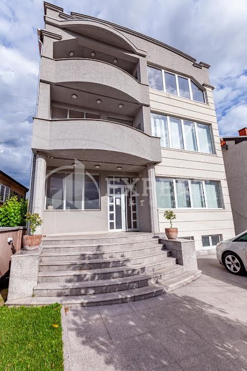 Lokal, 650 m2, Crveni krst, Pribojska ID: i-014073 1