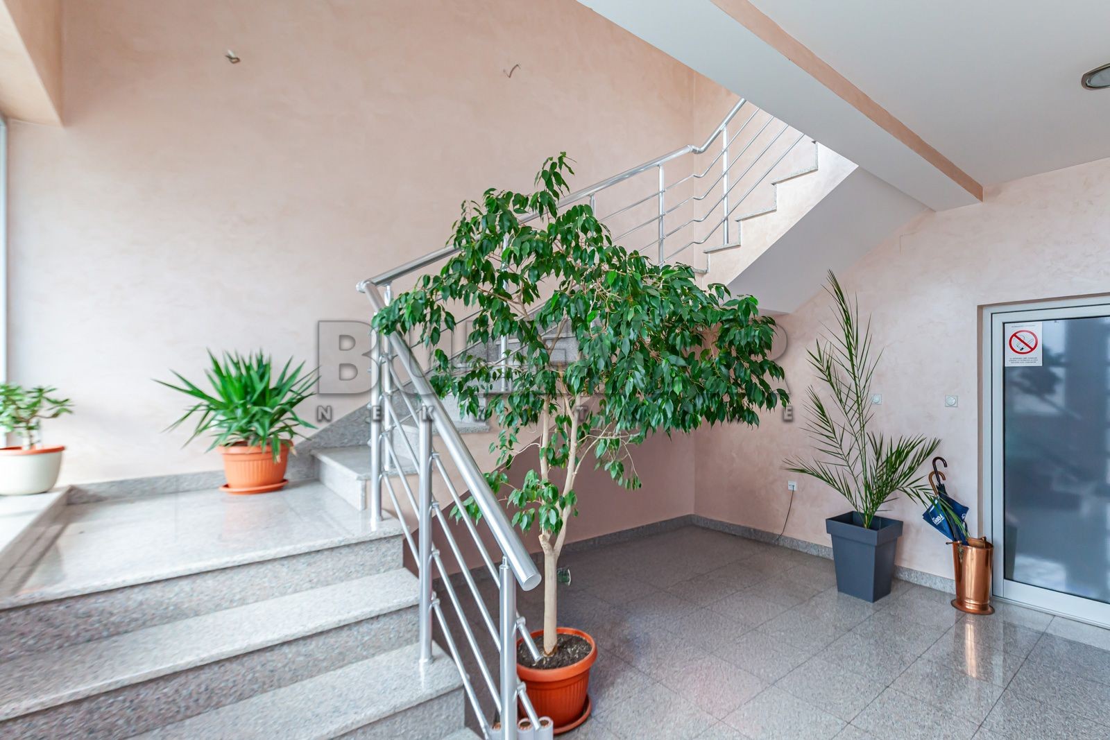 Lokal, 650 m2, Crveni krst, Pribojska ID: i-014073 10