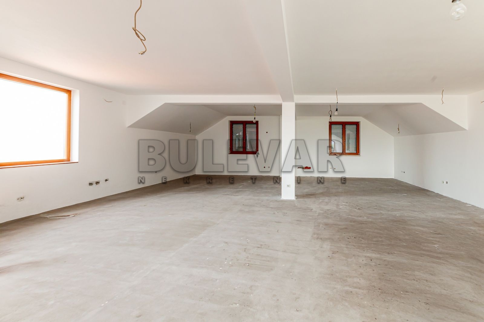 Lokal, 650 m2, Crveni krst, Pribojska ID: i-014073 14