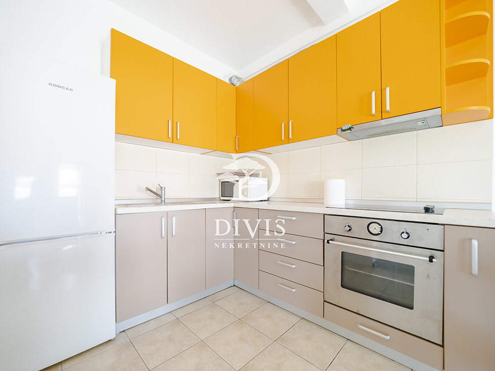 Prodajemo 2 0 stan kod Gradske bolnice  66m2 2