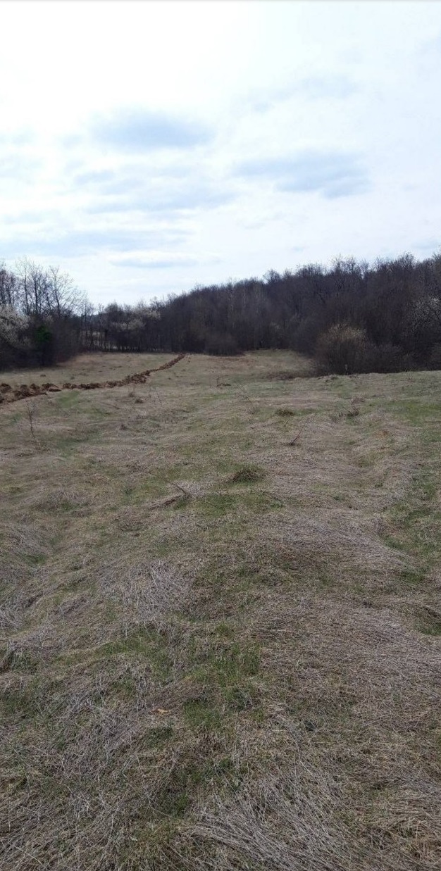 Prodajem placeve na Ravnoj Gori 1