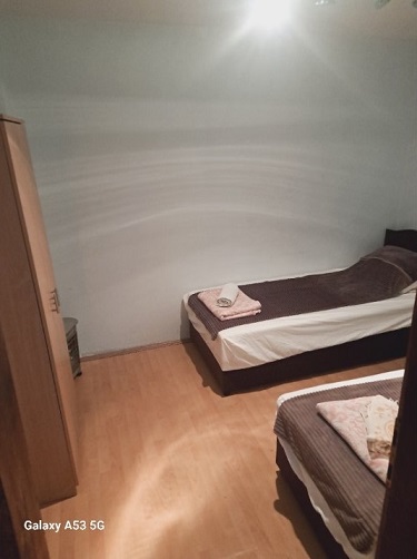 Izdaje se apartman vikendica Ivanka Srebrno jezero 4