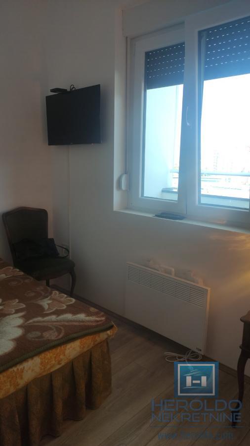 Jednoiposoban stan u K Kompleksu sa pogledom na Akva Park 15