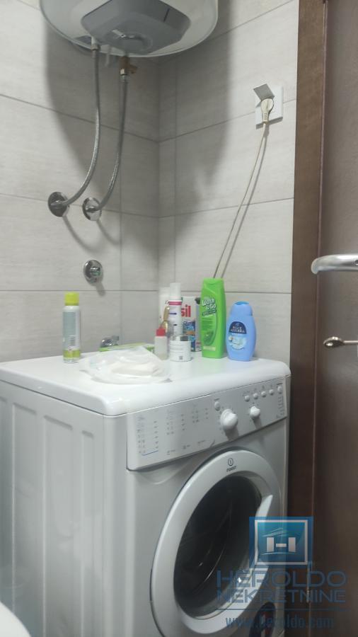 Jednoiposoban stan u K Kompleksu sa pogledom na Akva Park 21