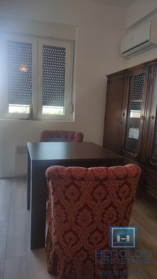 Jednoiposoban stan u K Kompleksu sa pogledom na Akva Park 23