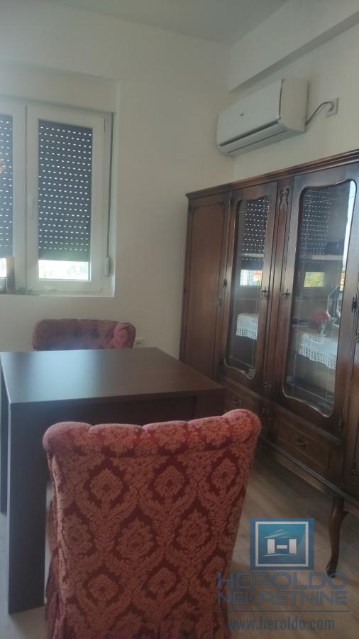 Jednoiposoban stan u K Kompleksu sa pogledom na Akva Park 7