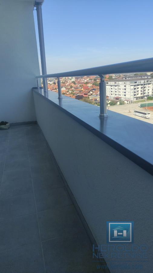 Jednoiposoban stan u K Kompleksu sa pogledom na Akva Park 9