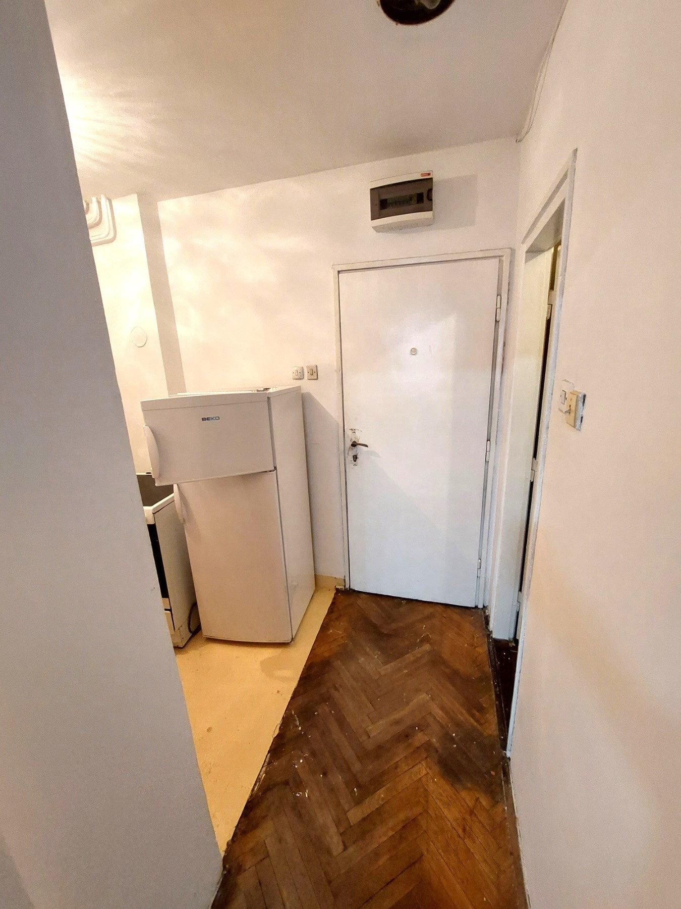 Stan,NOVI SAD,BULEVAR,kv: 33, € 280, ID: 9101836 6