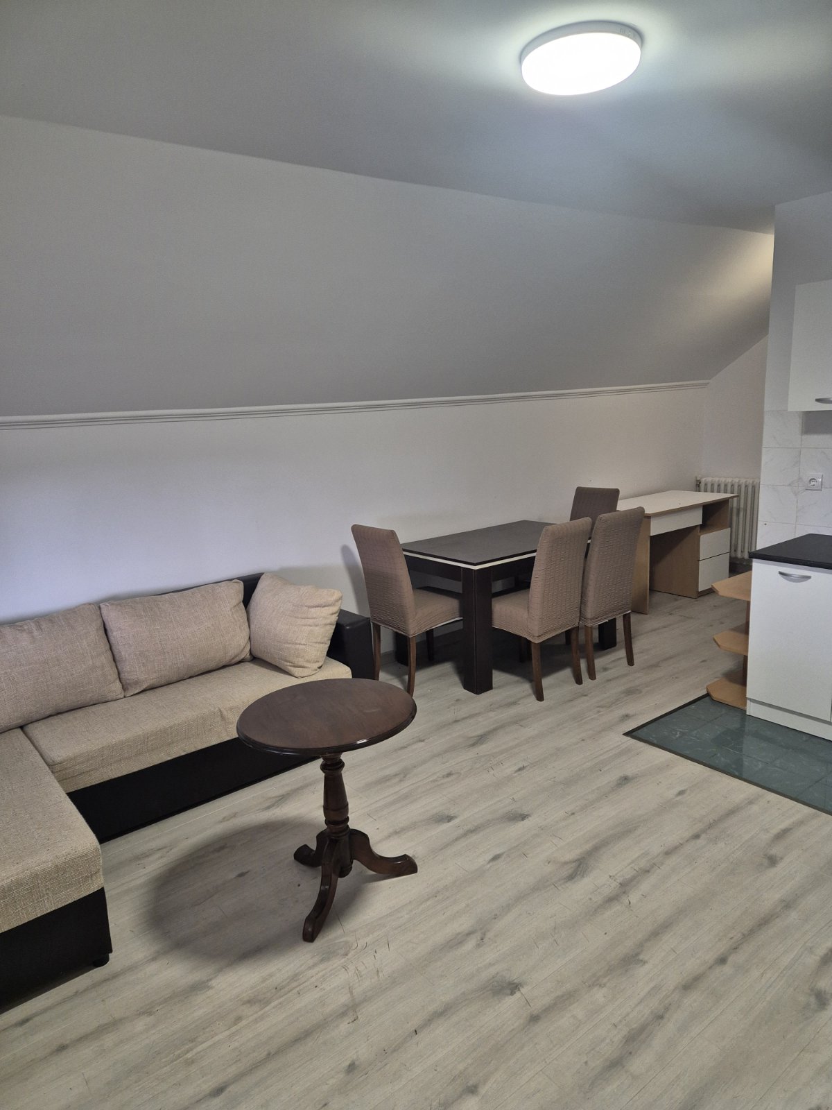 Prodajem kucu u Batajnici 2