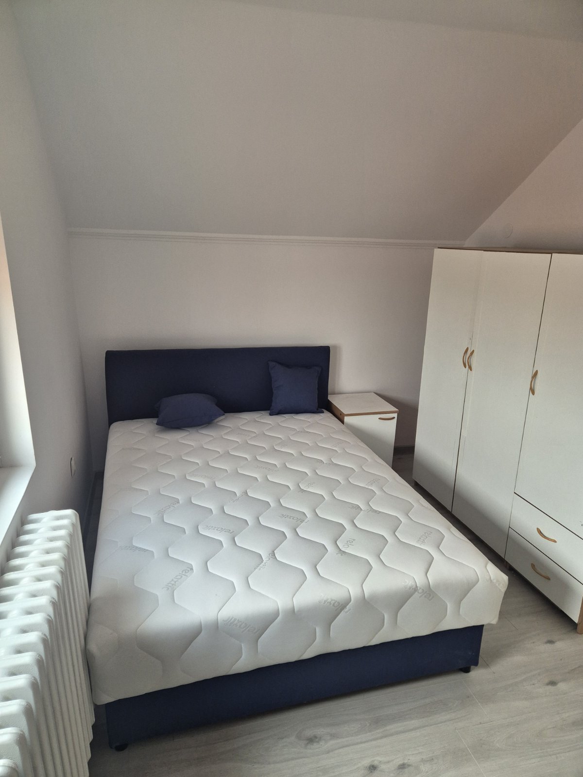 Prodajem kucu u Batajnici 4