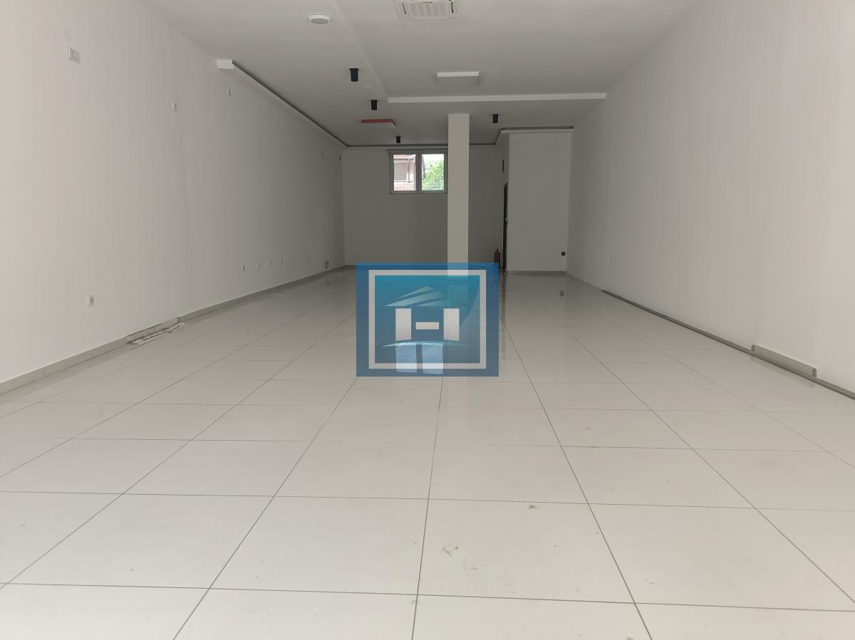IZDAJE SE PRAZAN LOKAL – CENTAR ĆUPRIJE | 90m² - ODLIČNA POZICIJA ZA VAŠ BIZNIS! 2