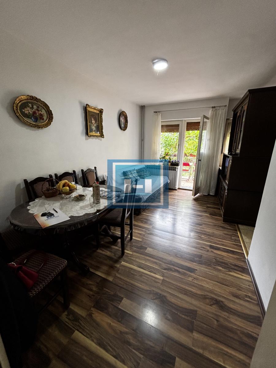 Lamela na Strelištu sa garažom 13