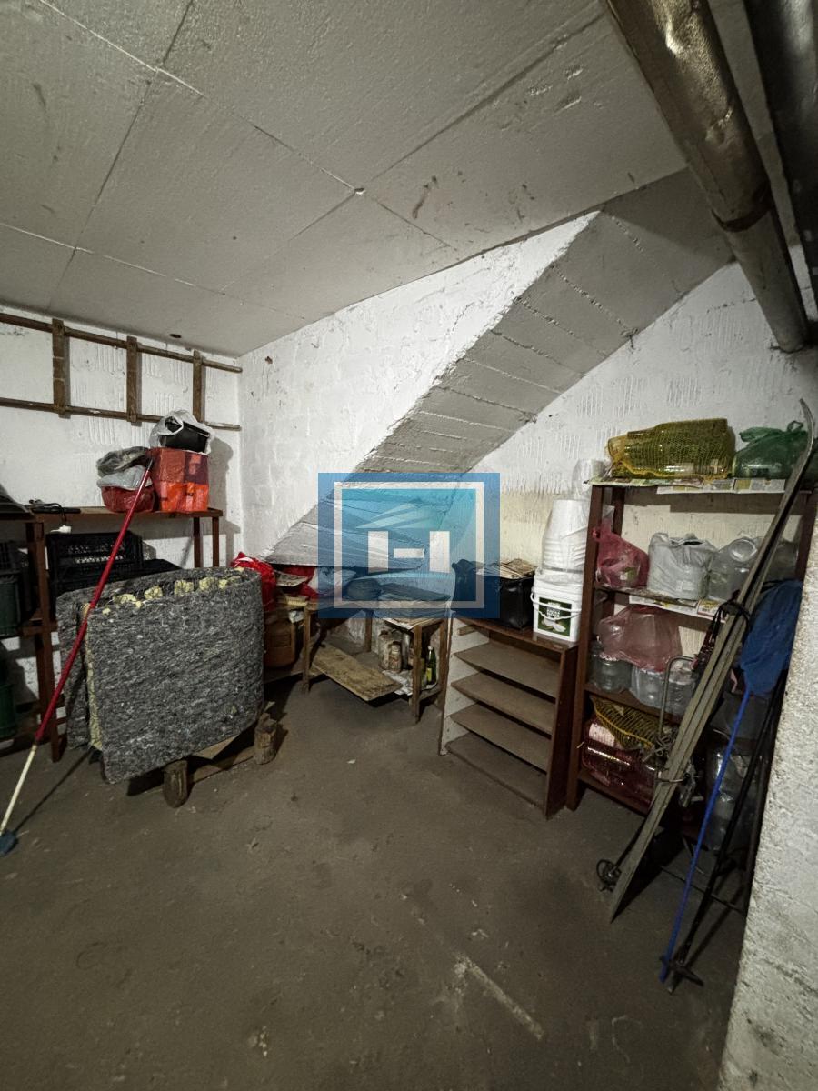 Lamela na Strelištu sa garažom 33