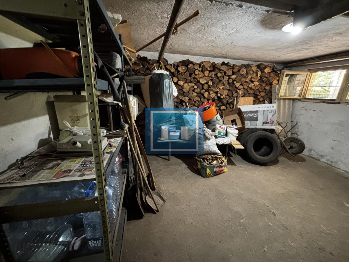 Lamela na Strelištu sa garažom 35