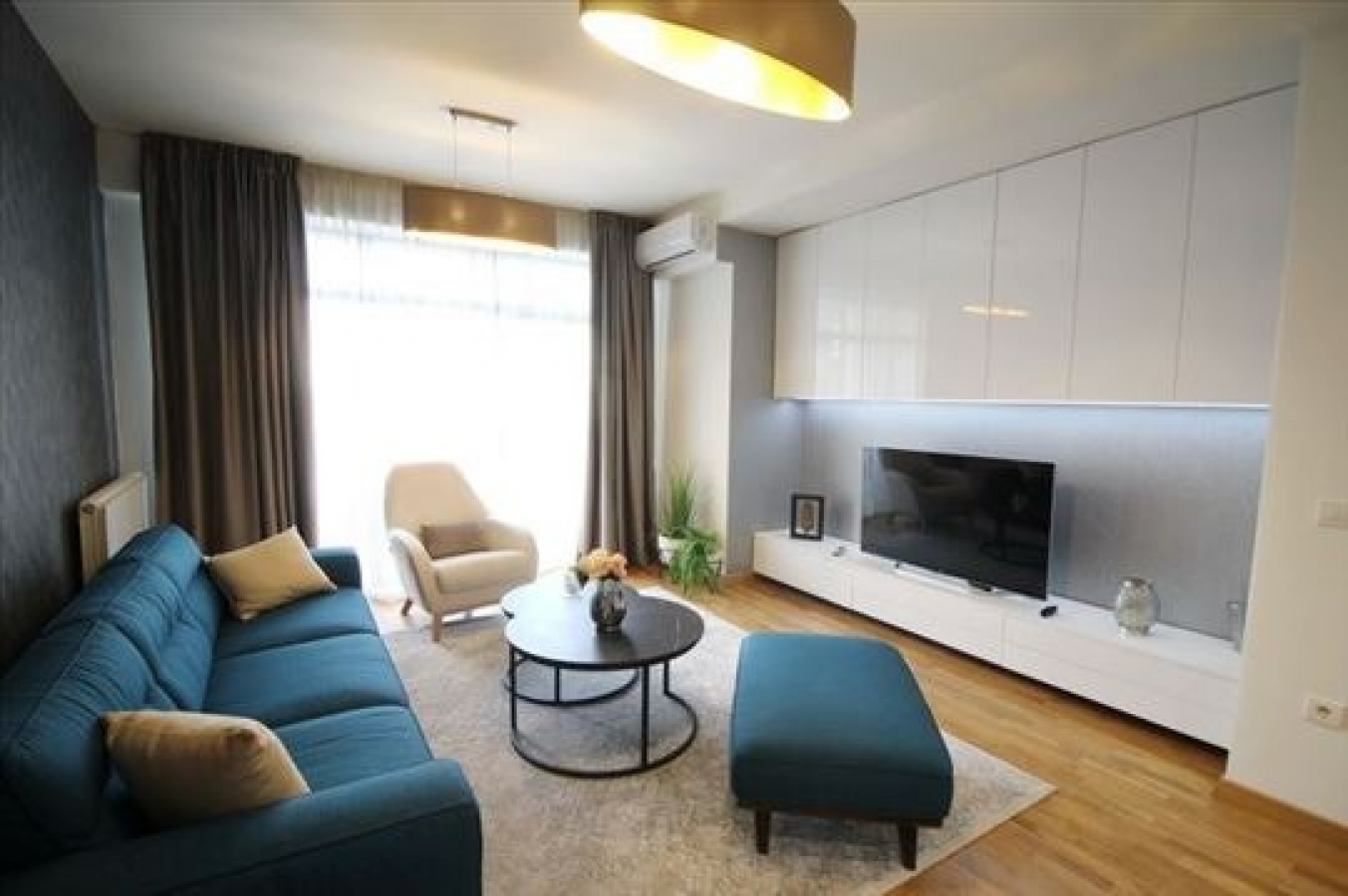 Izdavanje stanova Beograd na vodi Trosoban stan  garaza 7