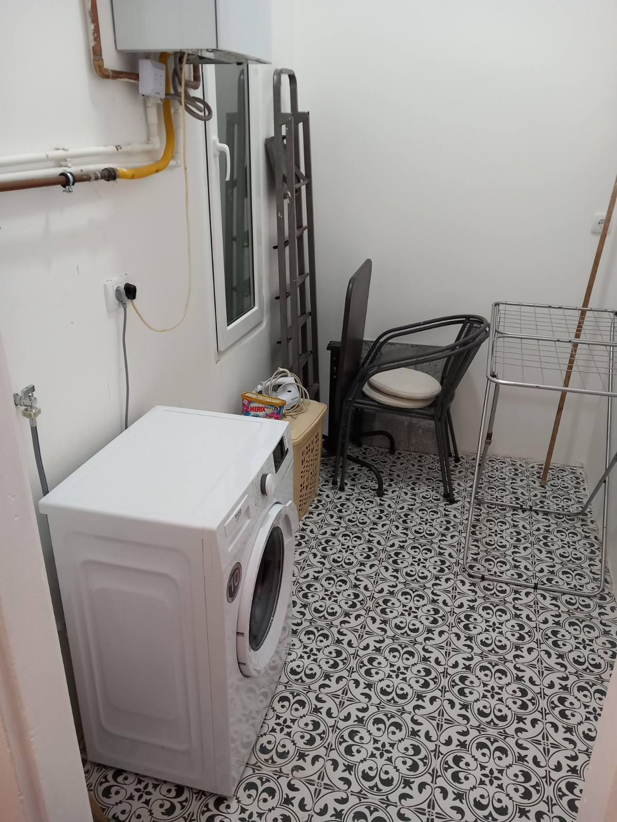 Издајем стан у центру Вршца 17