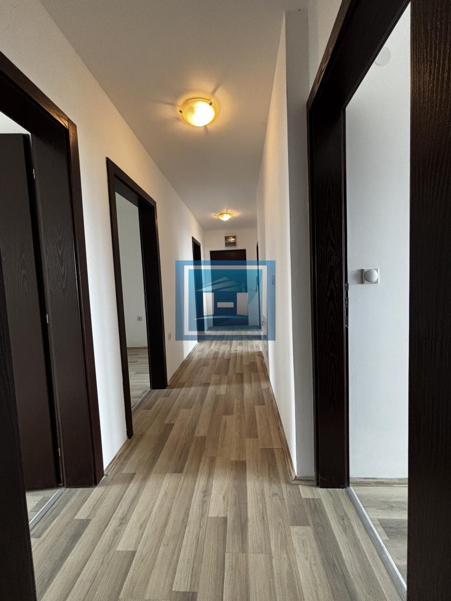 IZUZETAN STAN ZA POSLOVNI PROSTOR ILI PORODIČNO STANOVANJE 2