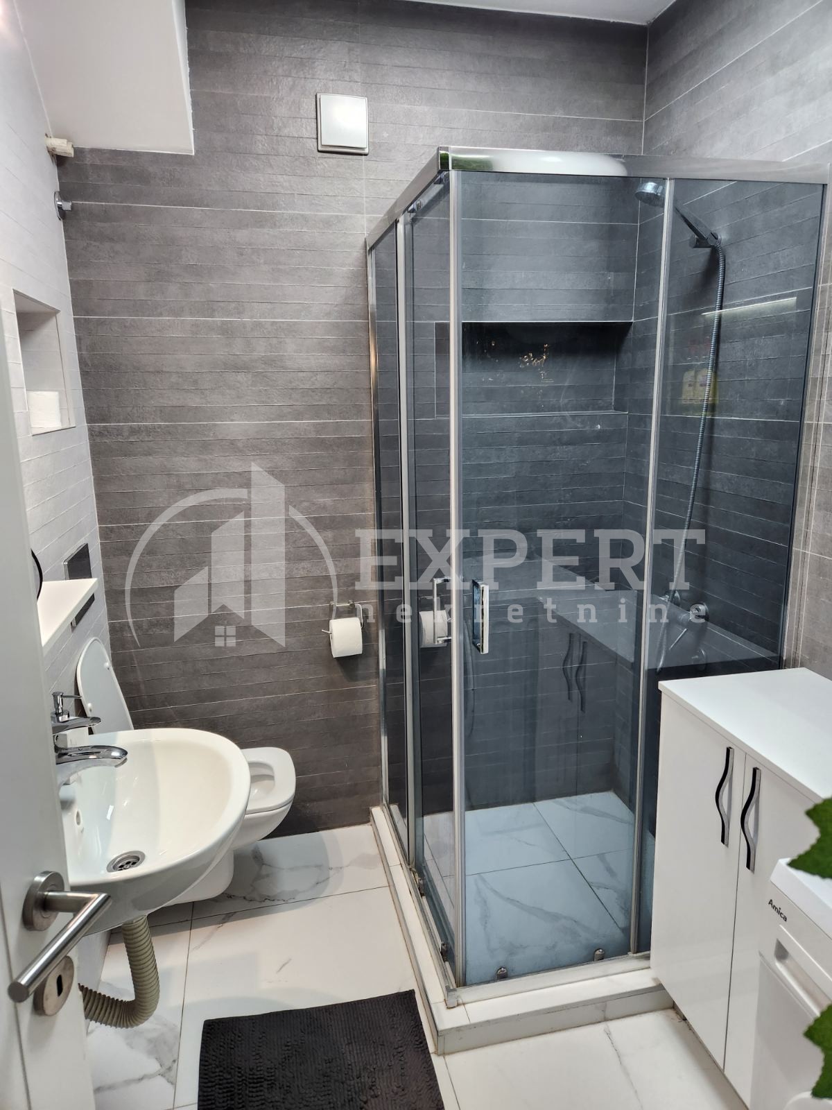 Jednosoban stan, 54 m2, Medicinski fakultet, Bulevar dr Zorana ID: i-014105 8