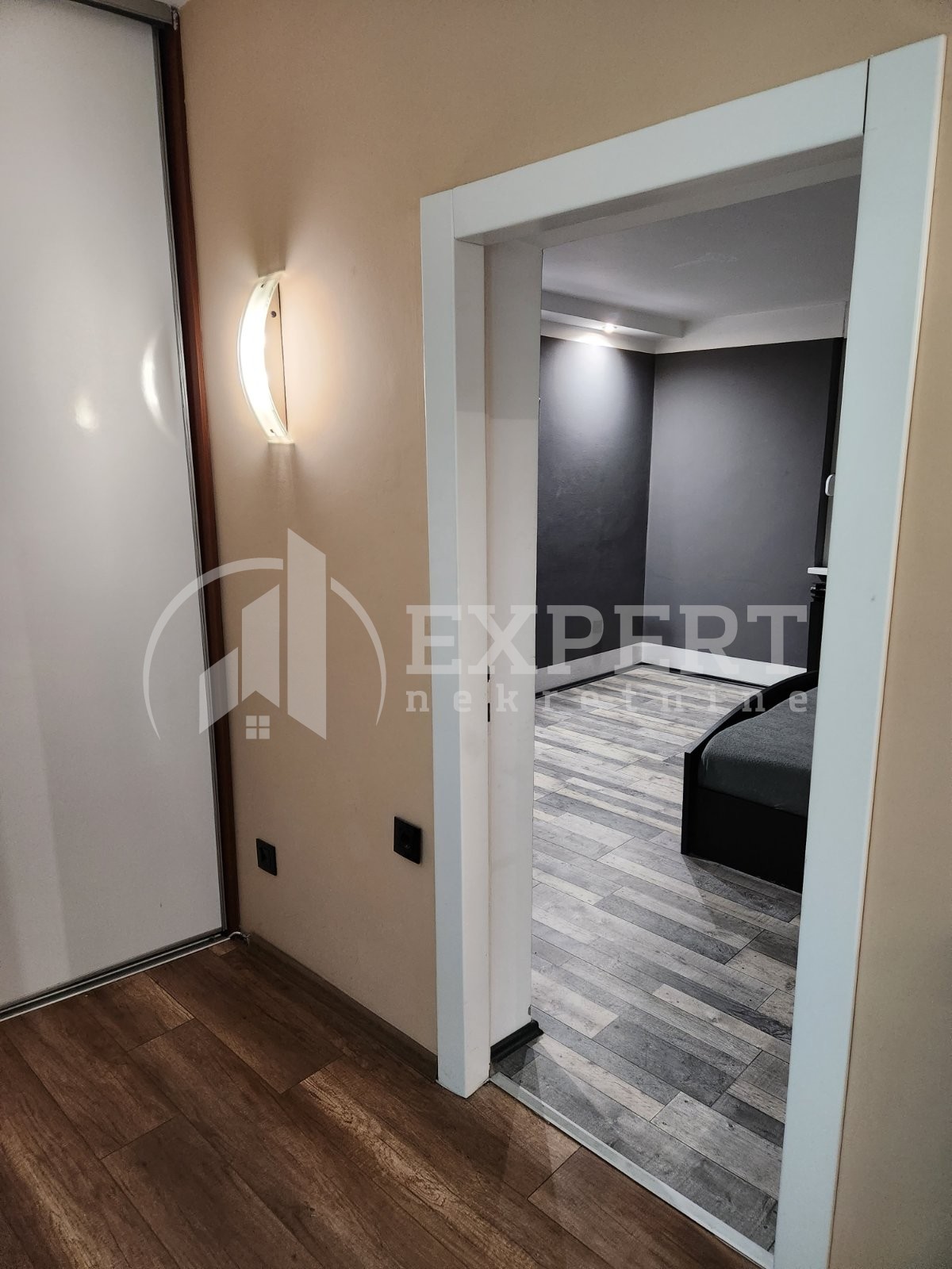 Jednosoban stan, 54 m2, Medicinski fakultet, Bulevar dr Zorana ID: i-014105 9