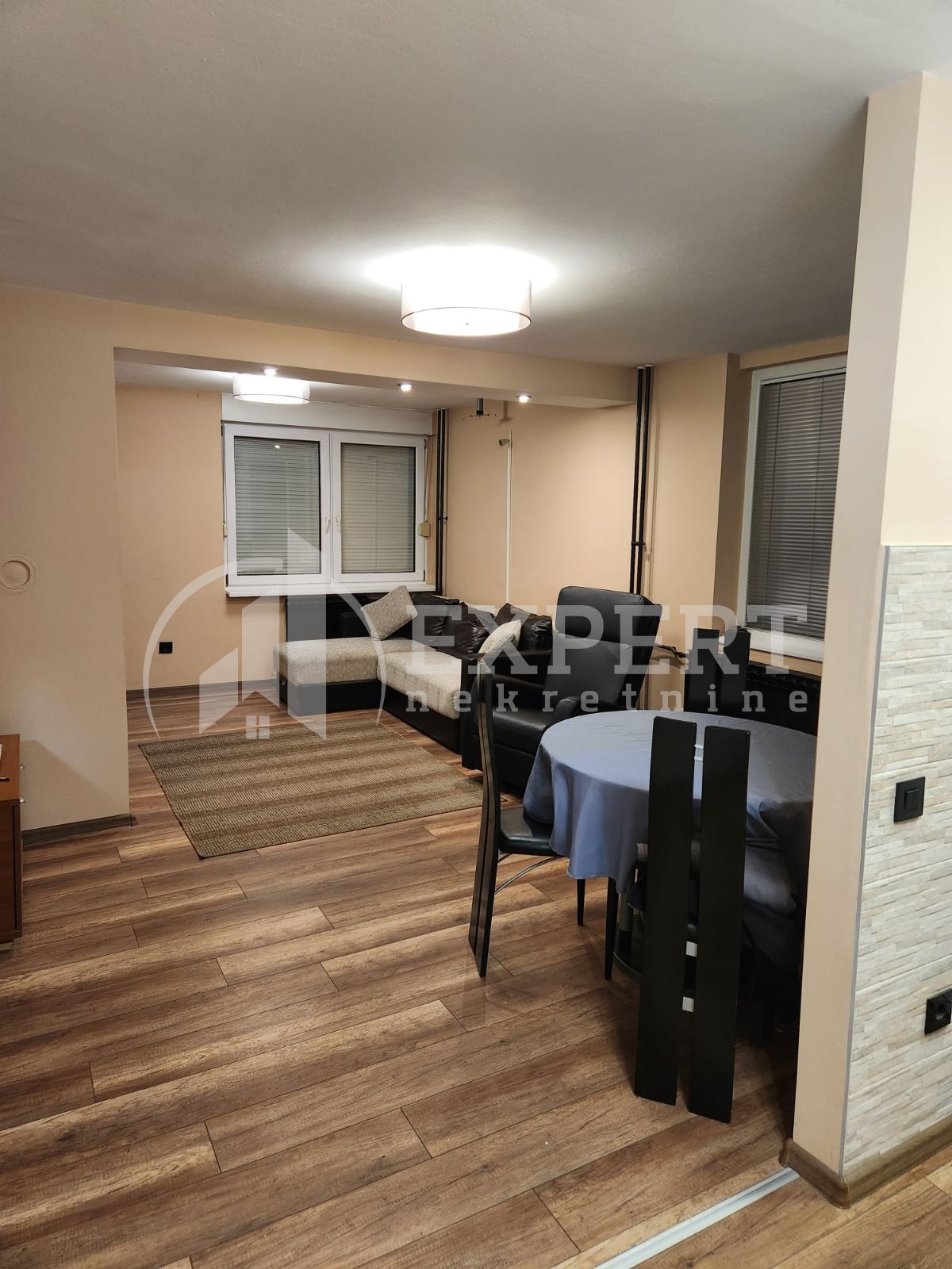 Jednosoban stan, 54 m2, Medicinski fakultet, Bulevar dr Zorana ID: i-014105 1