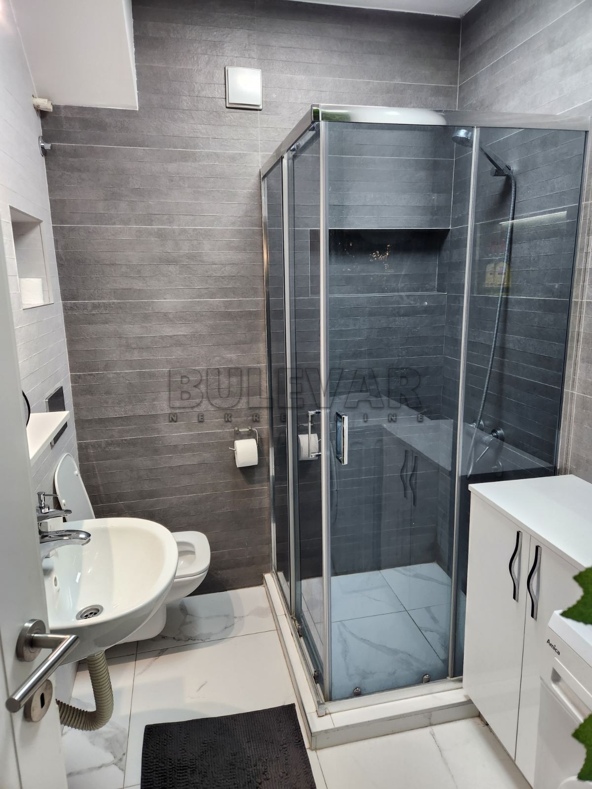 Jednosoban stan, 54 m2, Medicinski fakultet, Bulevar dr Zorana ID: i-014105 8