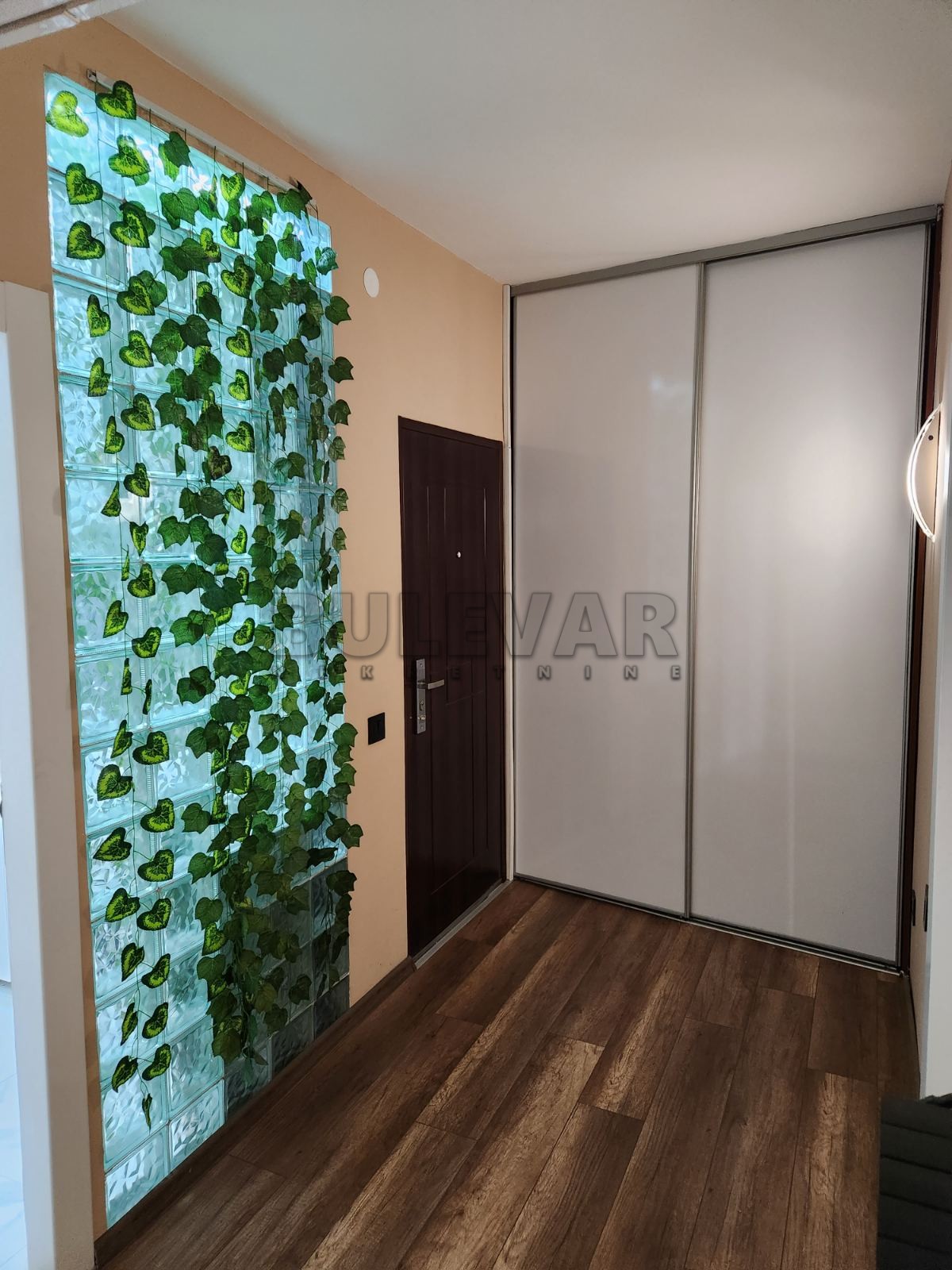 Jednosoban stan, 54 m2, Medicinski fakultet, Bulevar dr Zorana ID: i-014105 10