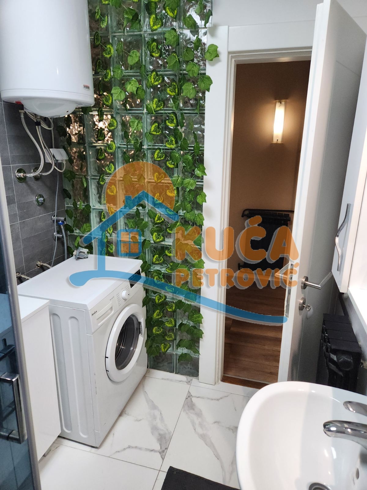 Jednosoban stan, 54 m2, Medicinski fakultet, Bulevar dr Zorana ID: i-014105 7