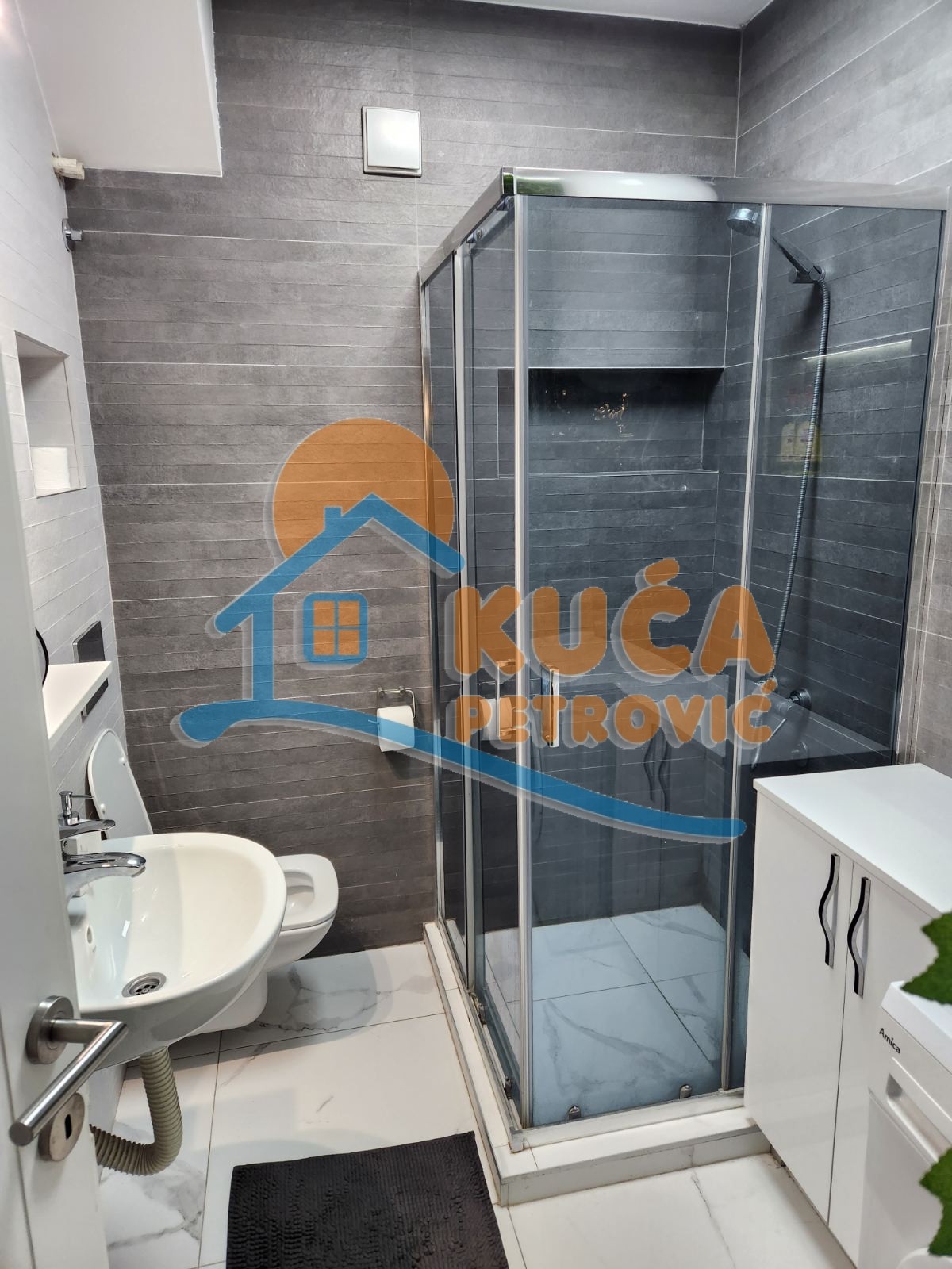 Jednosoban stan, 54 m2, Medicinski fakultet, Bulevar dr Zorana ID: i-014105 8