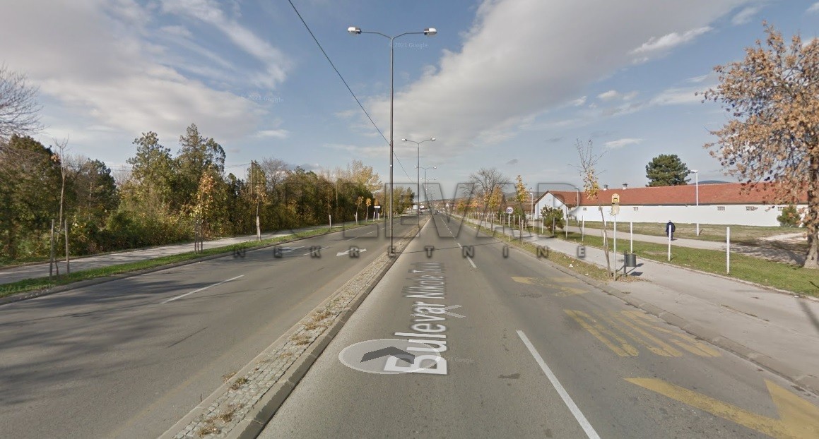 Plac, Čamurlija, Bulevar Nikole Tesle ID: p-014114 2