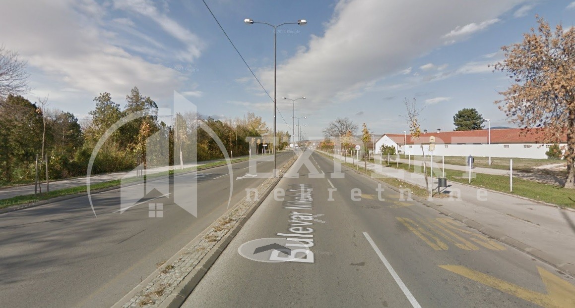 Plac, Čamurlija, Bulevar Nikole Tesle ID: p-014114 2