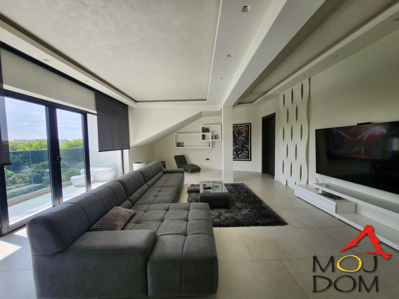 Stan,NOVI SAD,ROTKVARIJA,kv: 140, € 329600, ID: 1030514 4